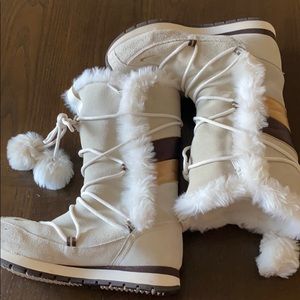Nike snow boots